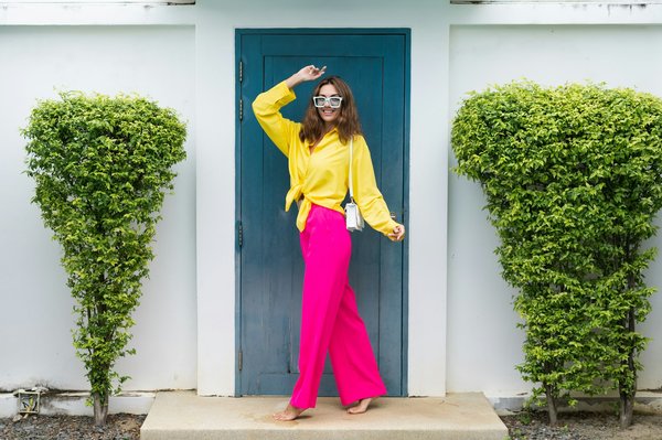 La tendance du pantalon large Femme